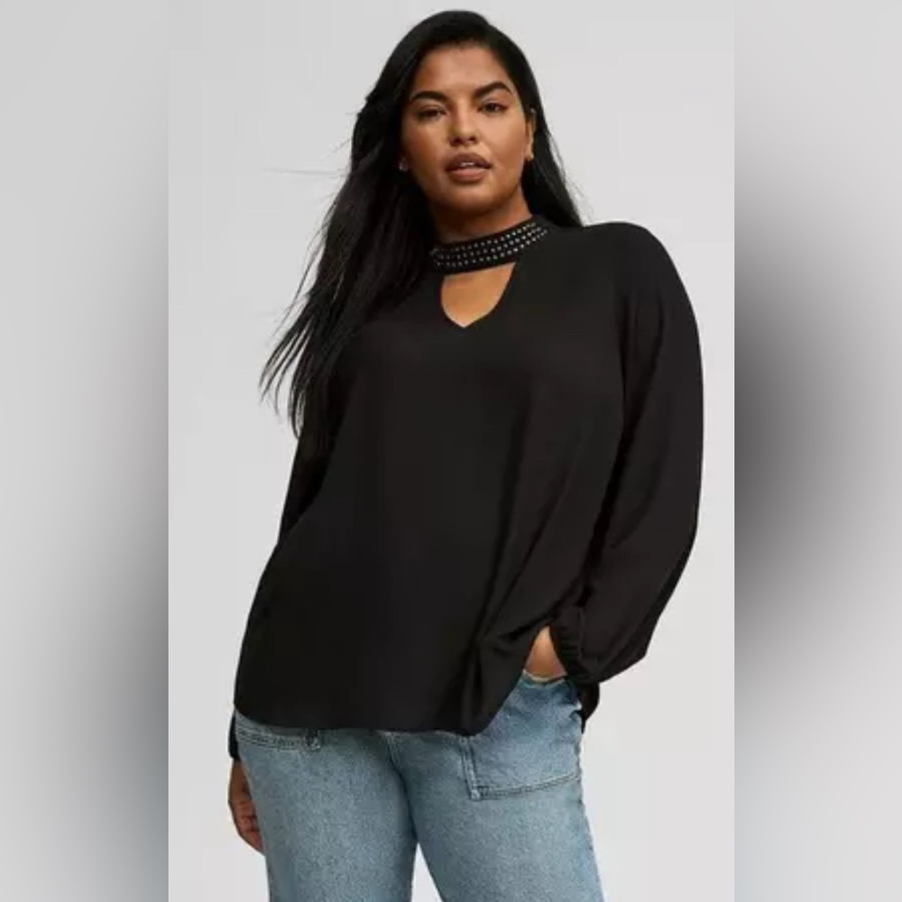 NWT Torrid 3 (3X) Black Georgette Mock Neck Blouse